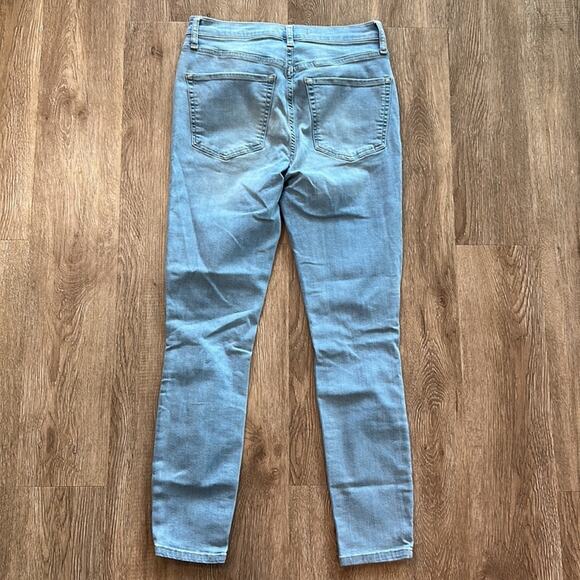 Free People Light Wash Distressed High Rise Skinny Jeans Size 28 - Picture 6 of 6